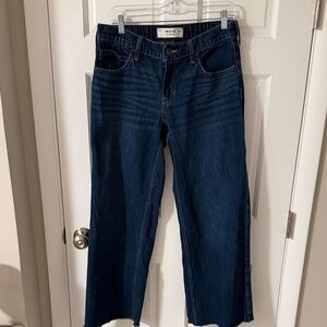 Hollister Low Rise Baggy Jeans Wide Leg Frayed Hem size Medium